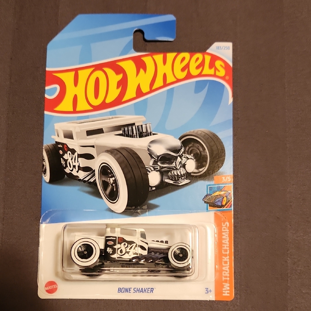 🔥Mattel Hot Wheels Bone Shaker Treasure Hunt diecast car🔥